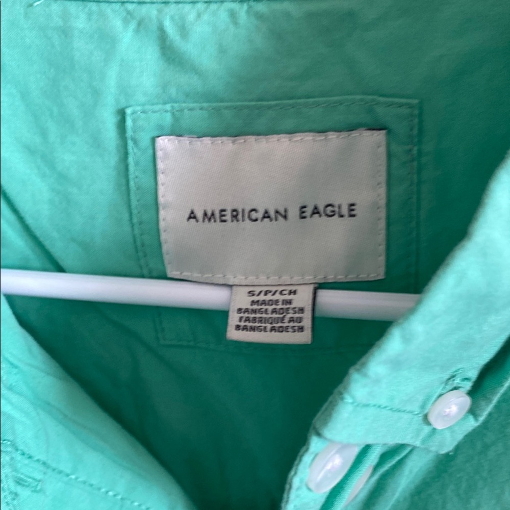 women’s Green Button-Down Shirt - Picture 2 of 3